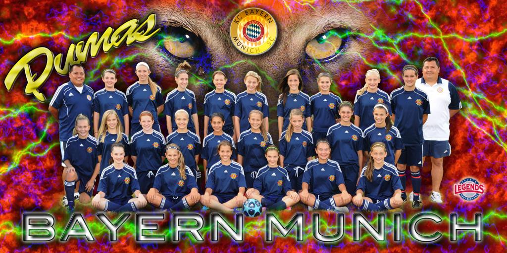 98/99 Pumas Pose With the 97/98 Pumas.....WOW!!!!